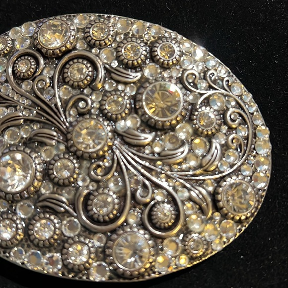 Nocona Swarovski Crystal Western Style Ladies Filigree Rhinestones Belt Buckle - Picture 3 of 7